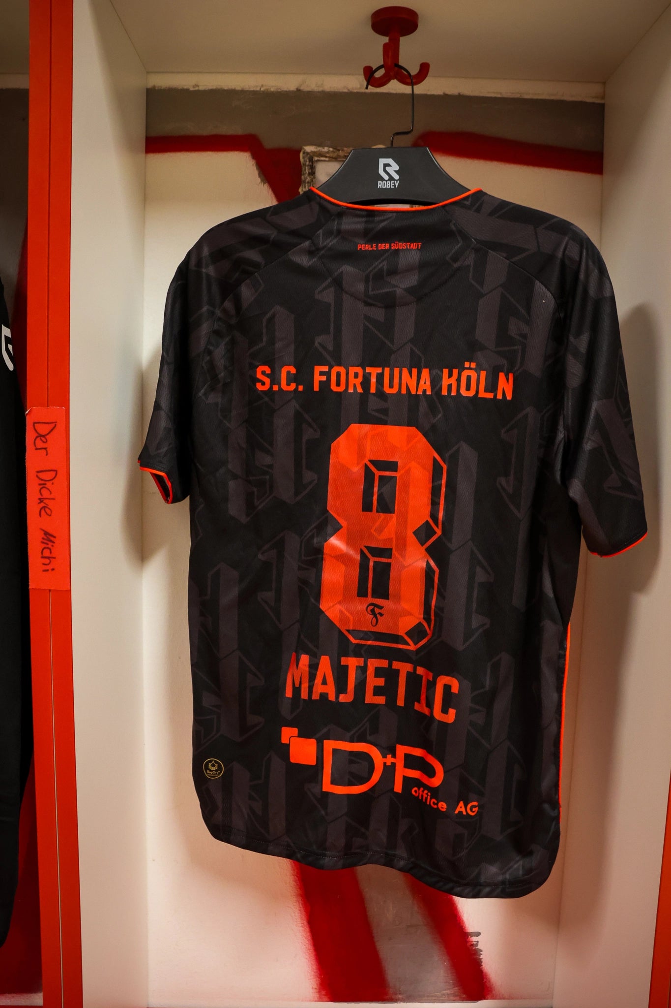 Spielertrikot Luca Majetic