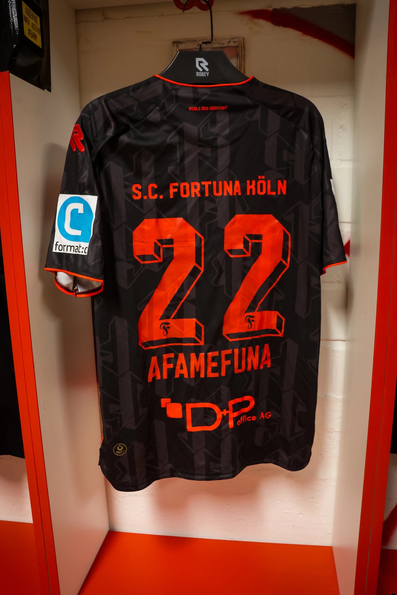 Spielertrikot Robin Afamefuna