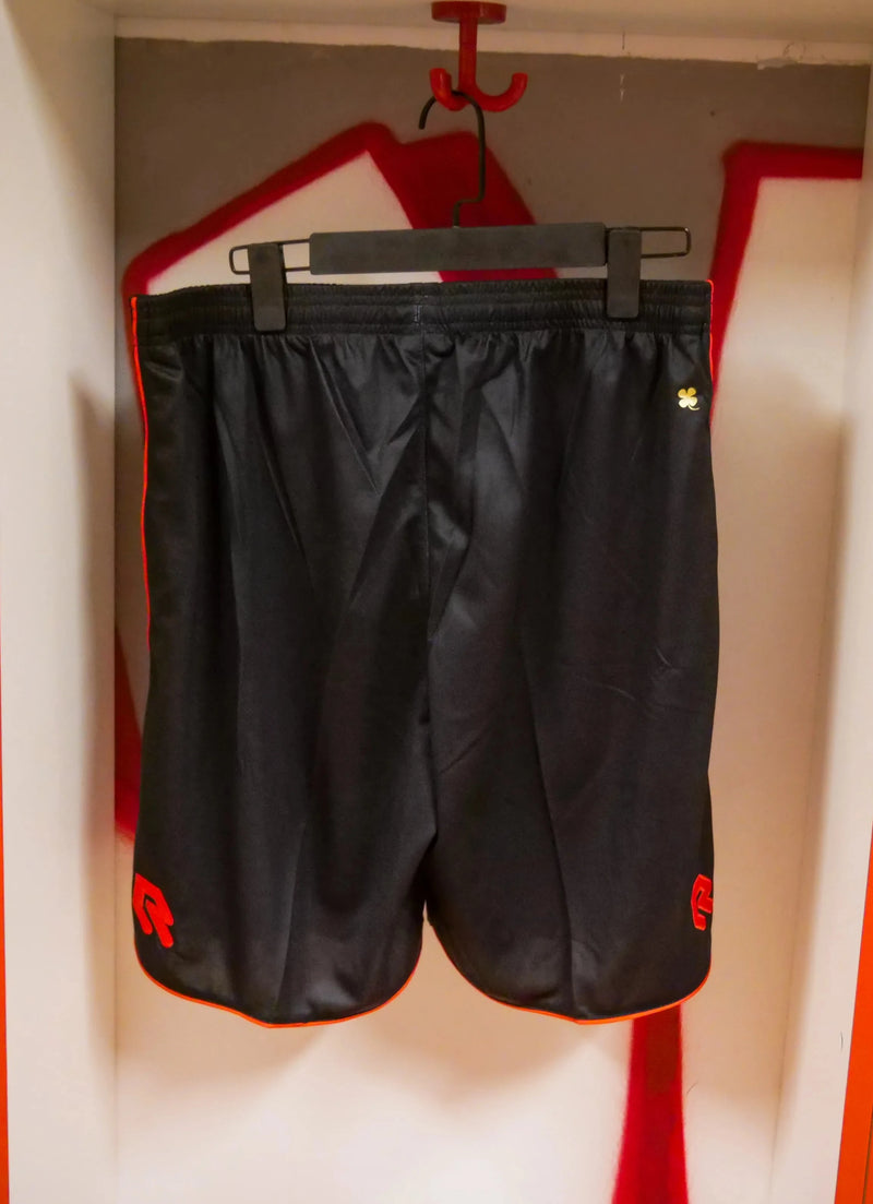 Rückseite der Auswärts Shorts.